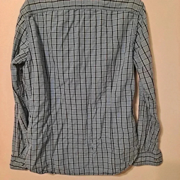 Banana Republic Grant Fit Button Down Size Medium EUC - Picture 6 of 6